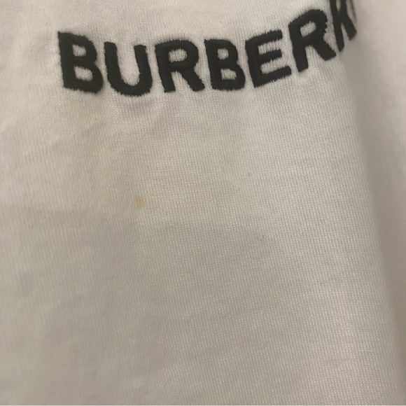 Burberry White Tee with Iconic Trim - Picture 6 of 7